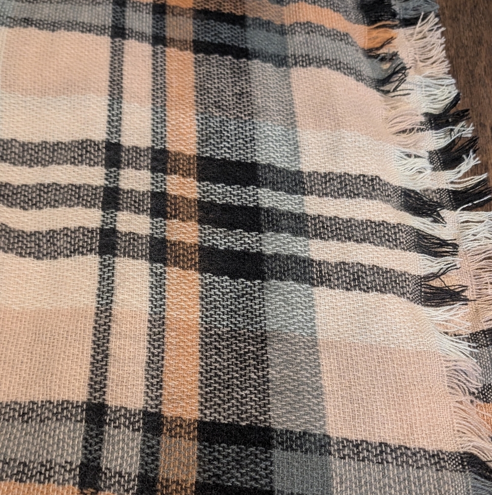 Apt 9 Blanket Scarf Plaid Blush Pink and Black - Picture 2 of 7